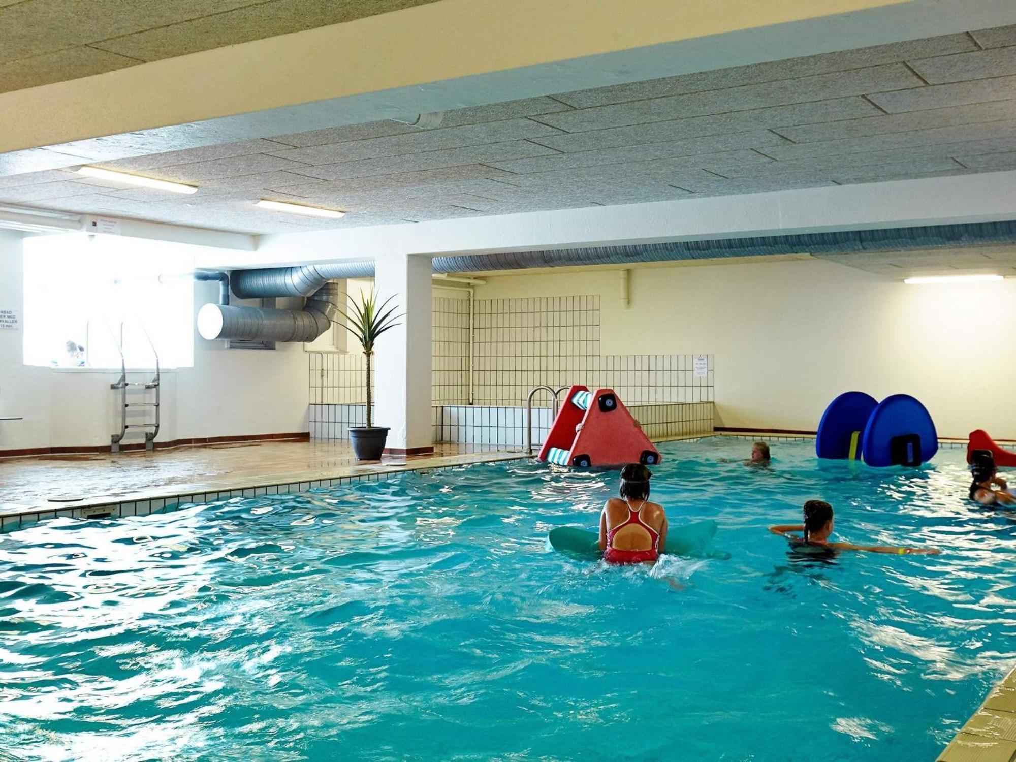 5 Person Holiday Home On A Holiday Park In Glesborg Exteriör bild
