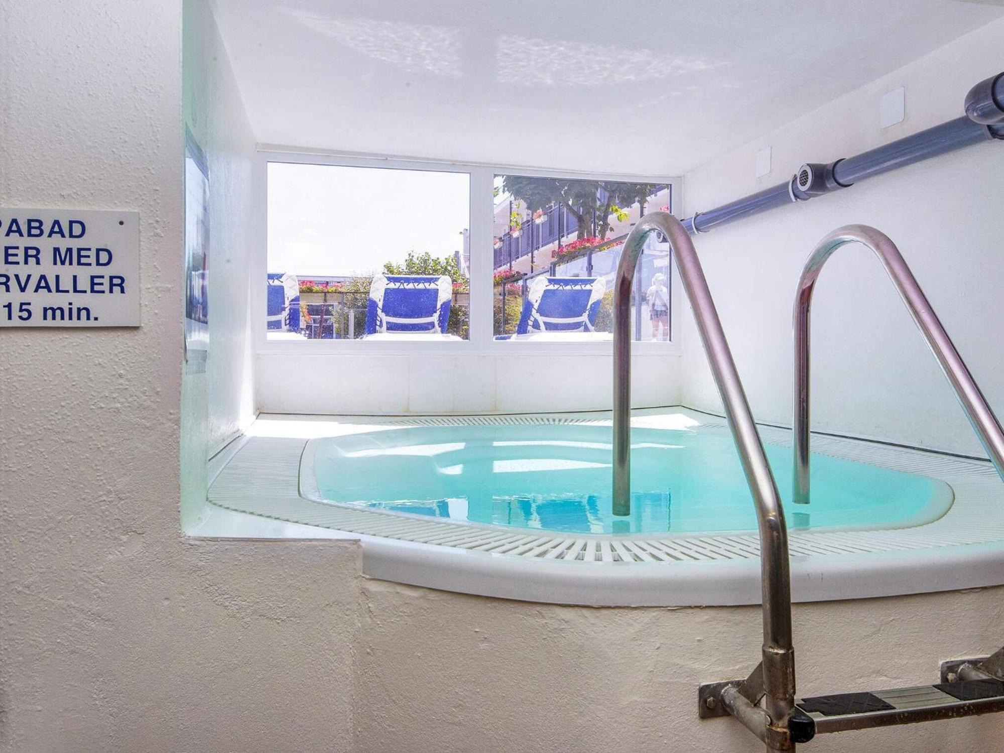 5 Person Holiday Home On A Holiday Park In Glesborg Exteriör bild